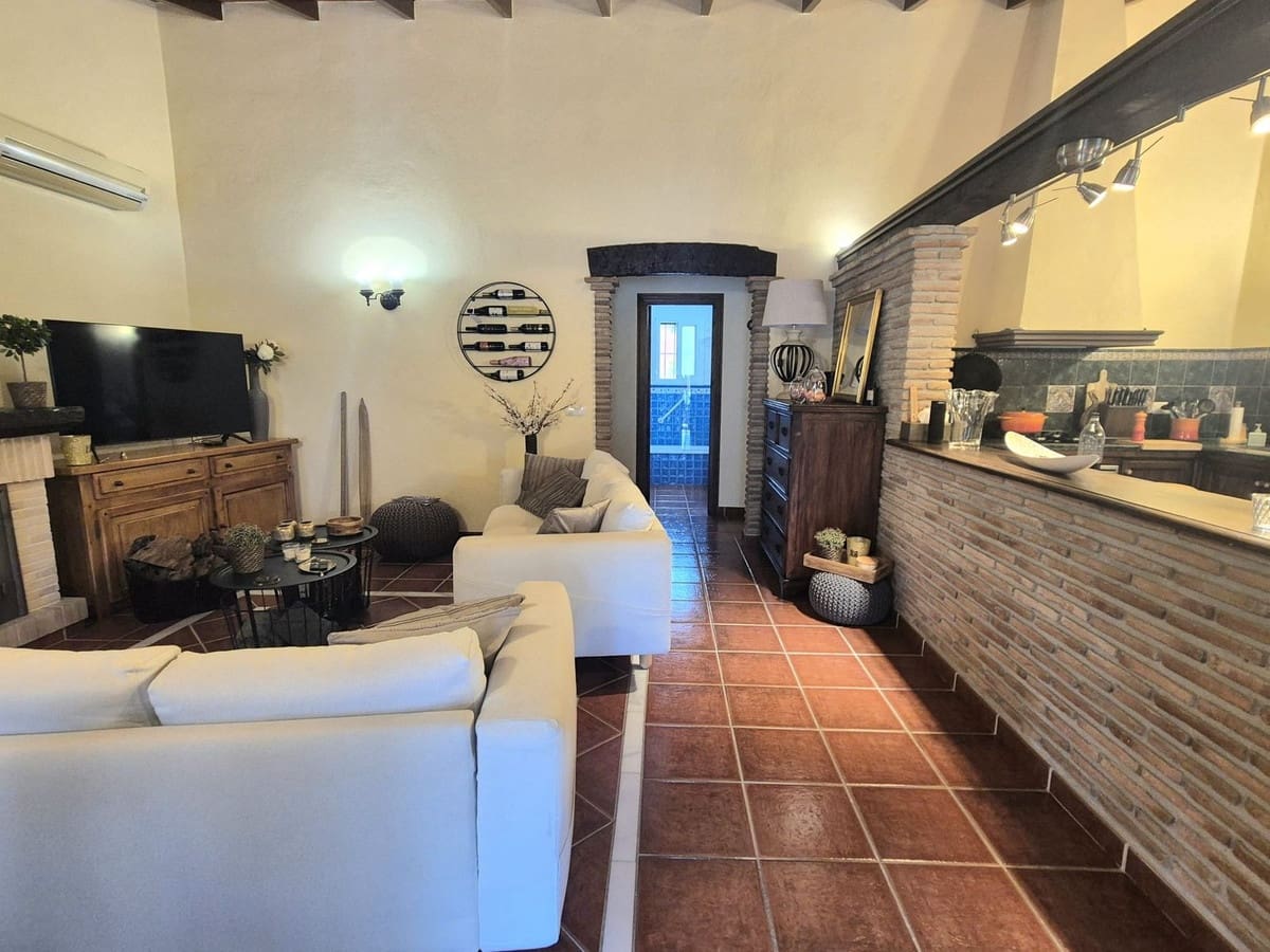 2 bedroom Finca/Country House for sale in Alhaurin el Grande - € 365,000 (Ref: 9720956)