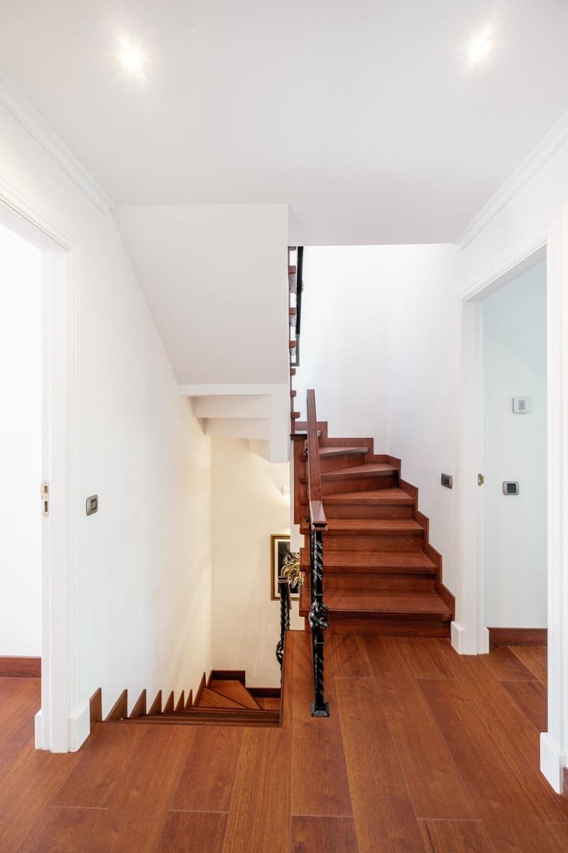 Casa de 4 habitaciones en Golden Mile en venta - 1.395.000 € (Ref: 9720959)