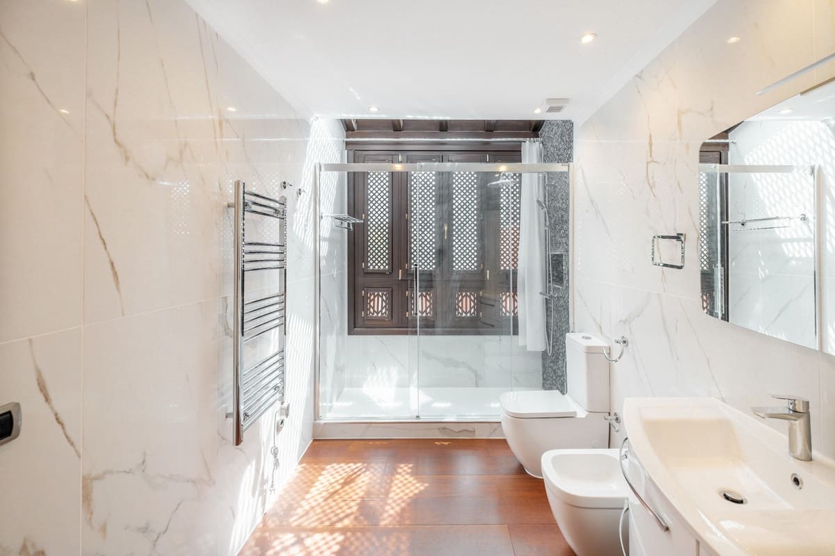 Casa de 4 habitaciones en Golden Mile en venta - 1.395.000 € (Ref: 9720959)