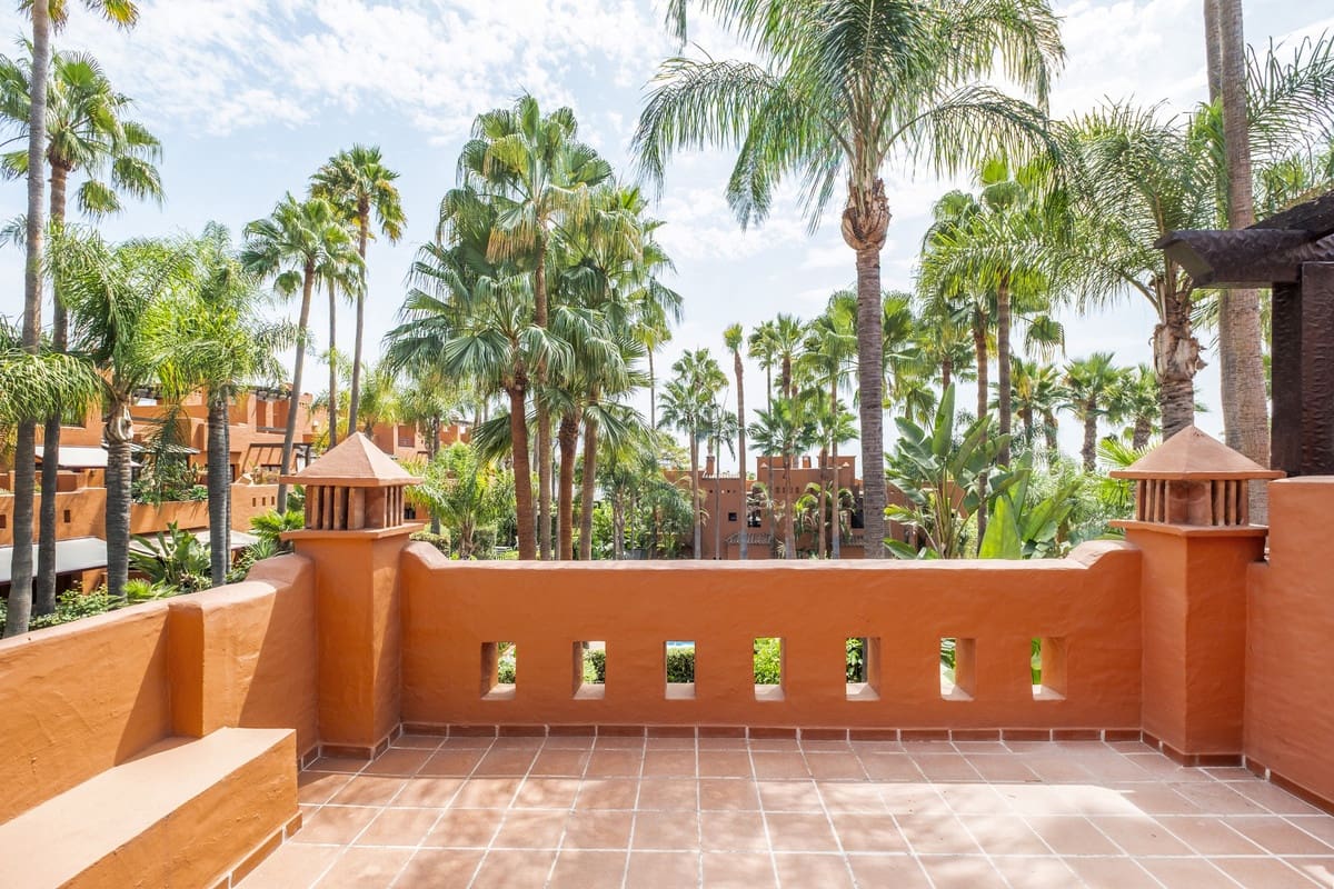 Casa de 4 habitaciones en Golden Mile en venta - 1.395.000 € (Ref: 9720959)