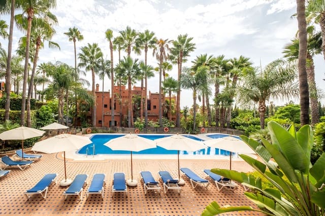 4 makuuhuone Omakotitalo myytävänä paikassa Golden Mile, Marbella - 1 395 000 € (Ref: 9720959)