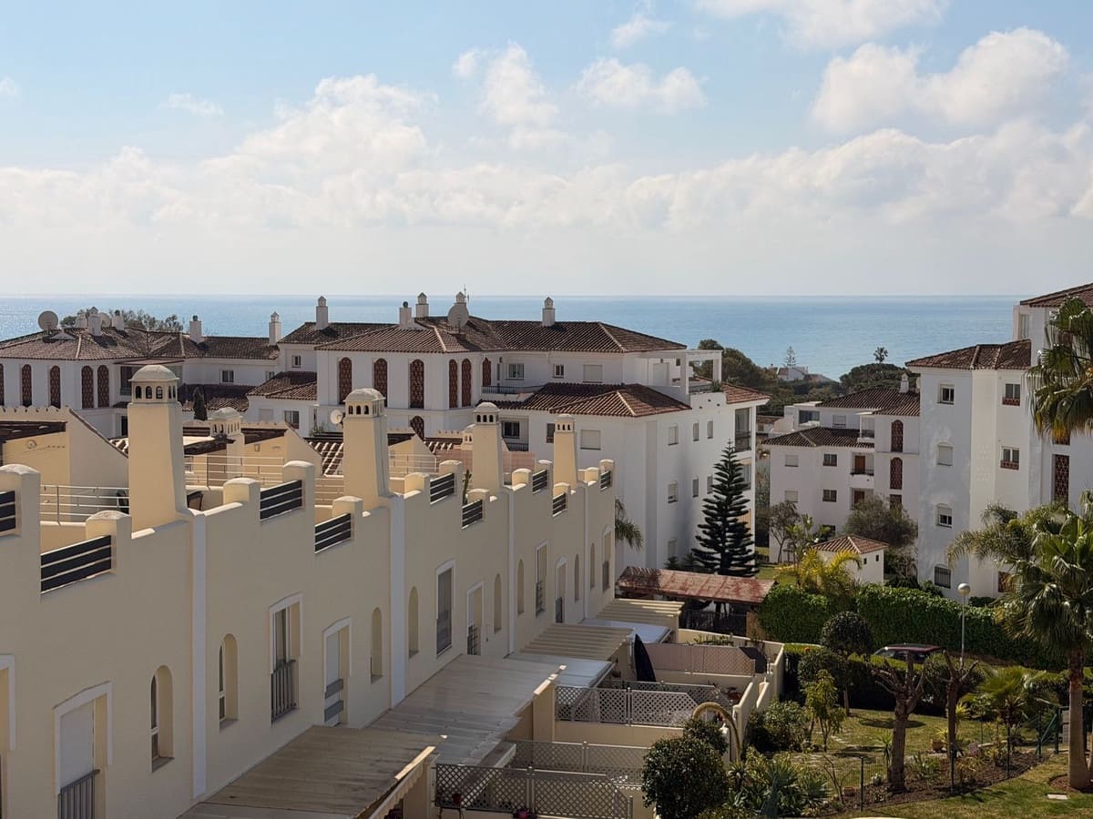 Casa de 4 habitaciones en Calahonda en venta con garaje - 550.000 € (Ref: 9726215)