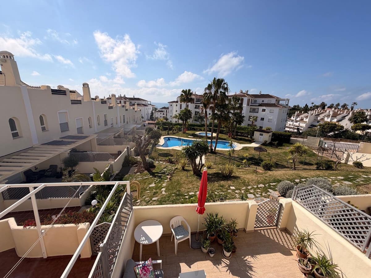 Casa de 4 habitaciones en Calahonda en venta con garaje - 550.000 € (Ref: 9726215)