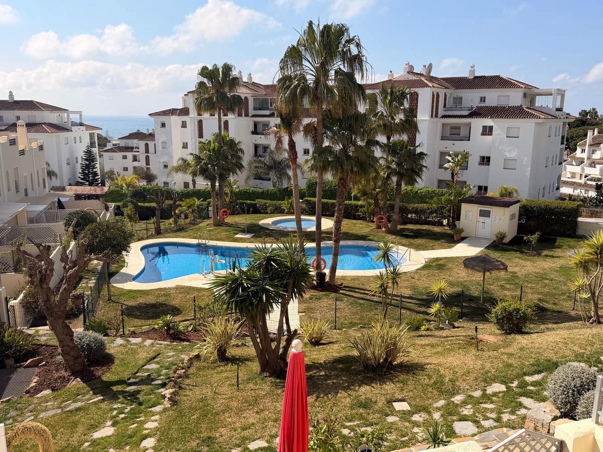 Casa de 4 habitaciones en Calahonda en venta con garaje - 550.000 € (Ref: 9726215)