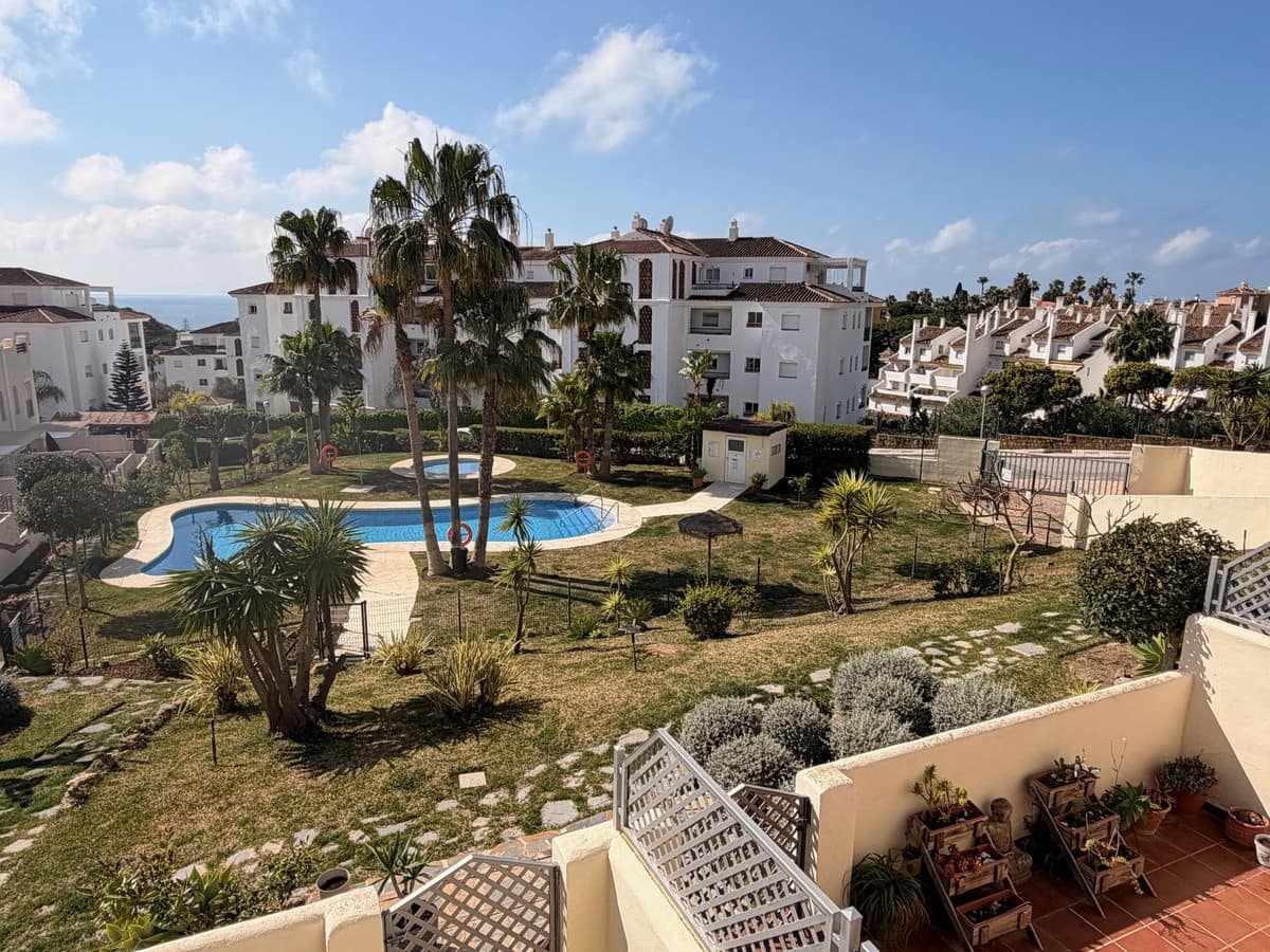 Casa de 4 habitaciones en Calahonda en venta con garaje - 550.000 € (Ref: 9726215)