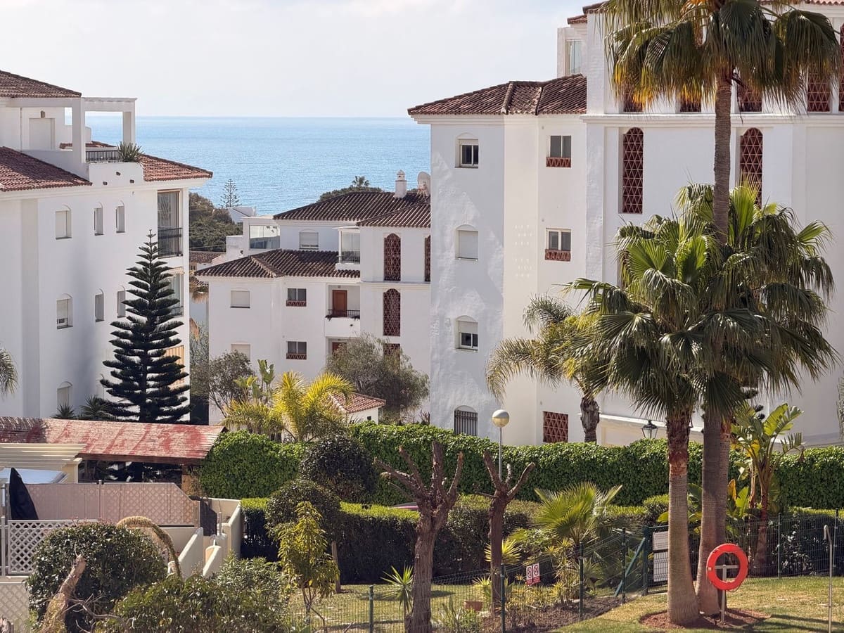 Casa de 4 habitaciones en Calahonda en venta con garaje - 550.000 € (Ref: 9726215)