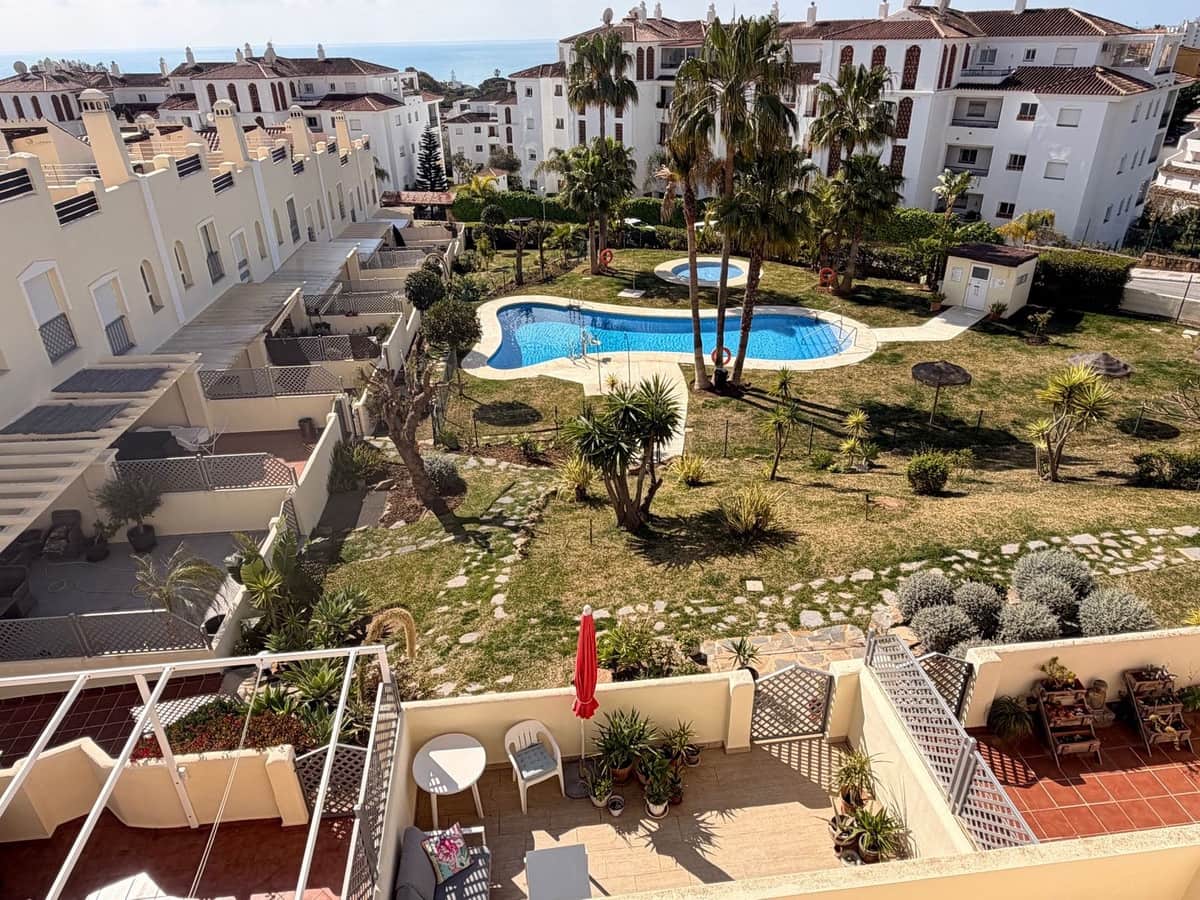Casa de 4 habitaciones en Calahonda en venta con garaje - 550.000 € (Ref: 9726215)