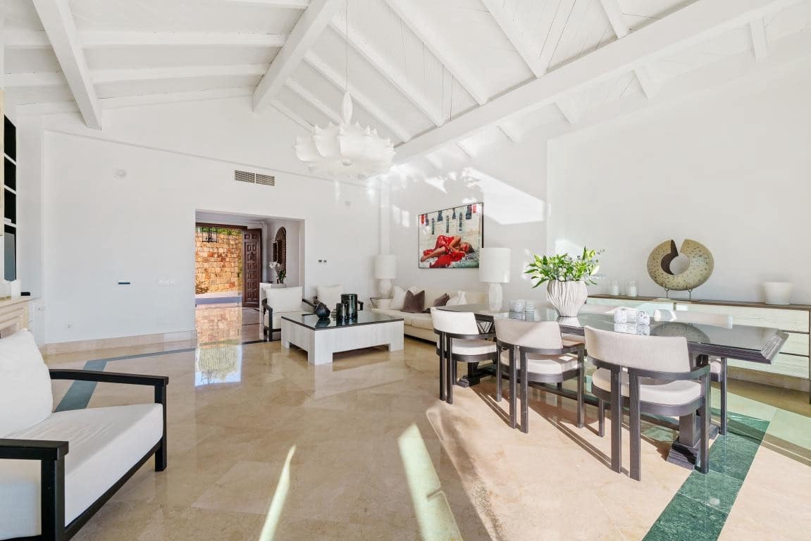 4 soverom Villa til salgs i Nueva Andalucia - € 4 390 000 (Ref: 9727680)