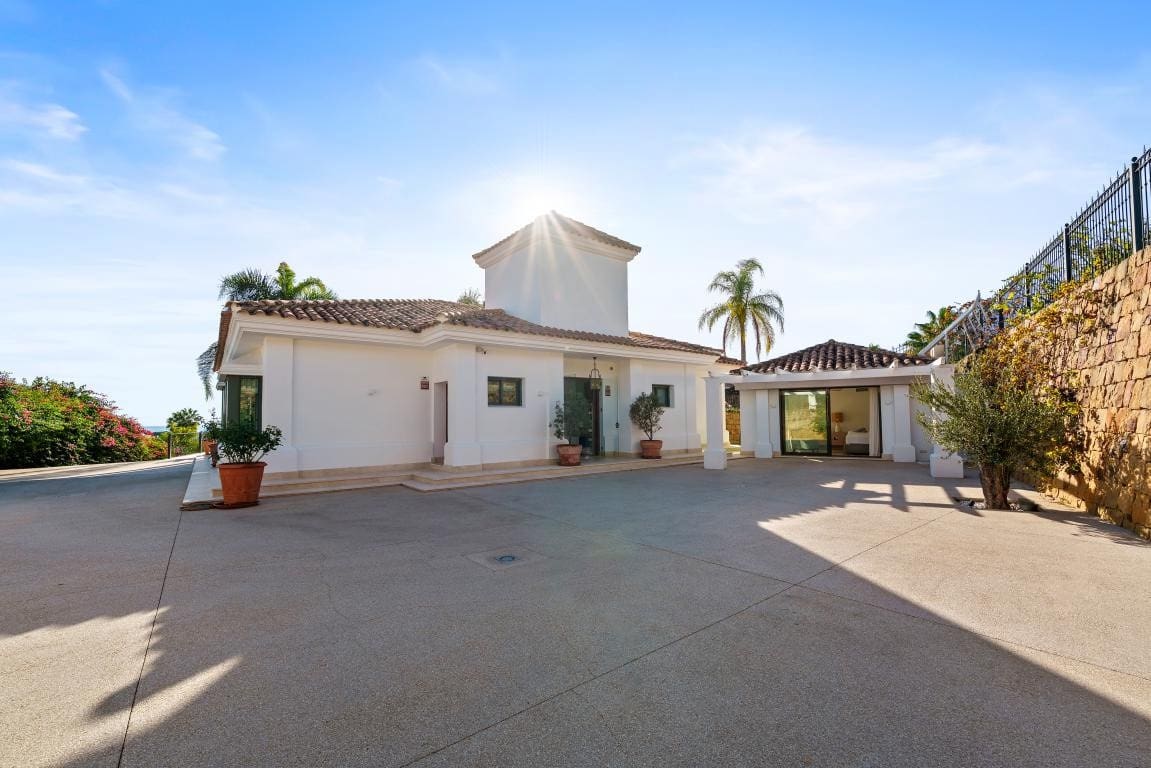 4 soverom Villa til salgs i Nueva Andalucia - € 4 390 000 (Ref: 9727680)