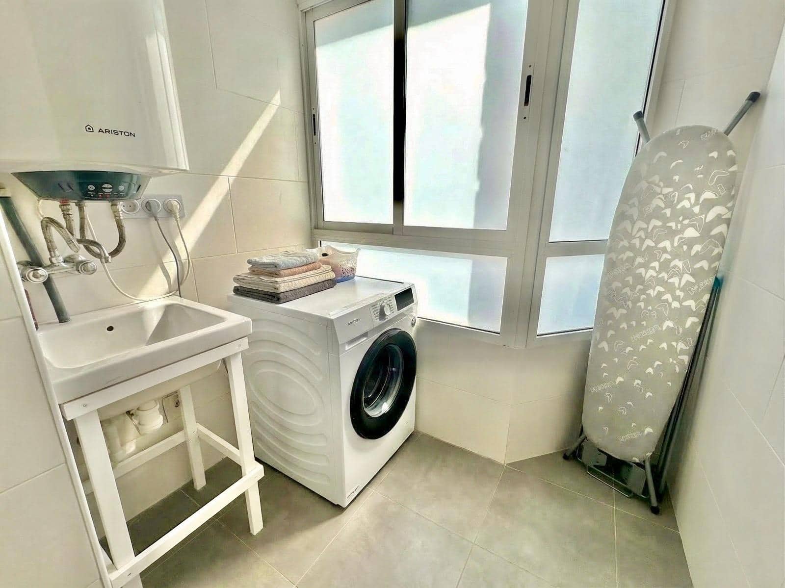 Apartamento de 3 habitaciones en Torrevieja en venta - 360.000 € (Ref: 9727683)