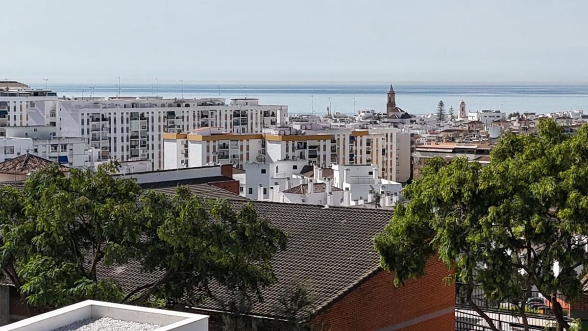 2 sovrum Lägenhet till salu i Estepona med garage - 430 000 € (Ref: 9734168)