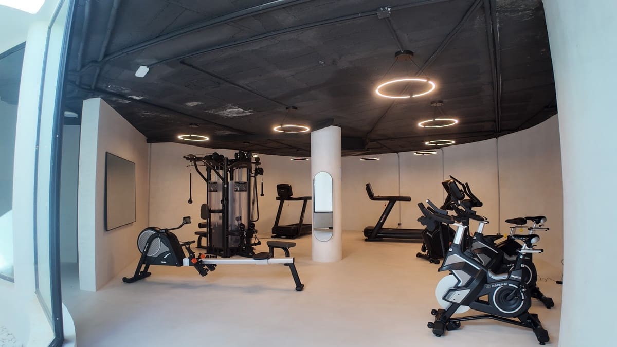 2 bedroom Apartment for sale in Nueva Andalucia - € 595,000 (Ref: 9734174)