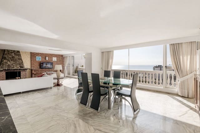 2 soveværelse Lejlighed til salg i Torremolinos med garage - € 930.000 (Ref: 9734178)