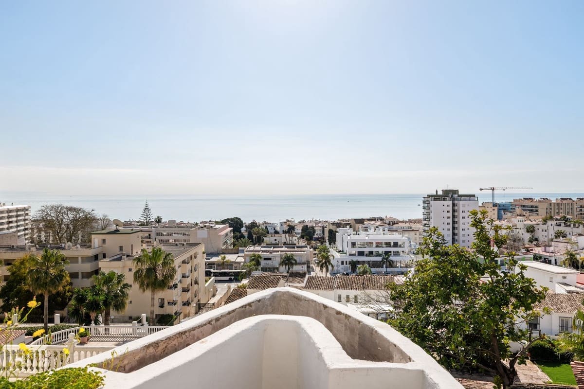 Apartamento de 2 habitaciones en Torremolinos en venta con garaje - 930.000 € (Ref: 9734178)
