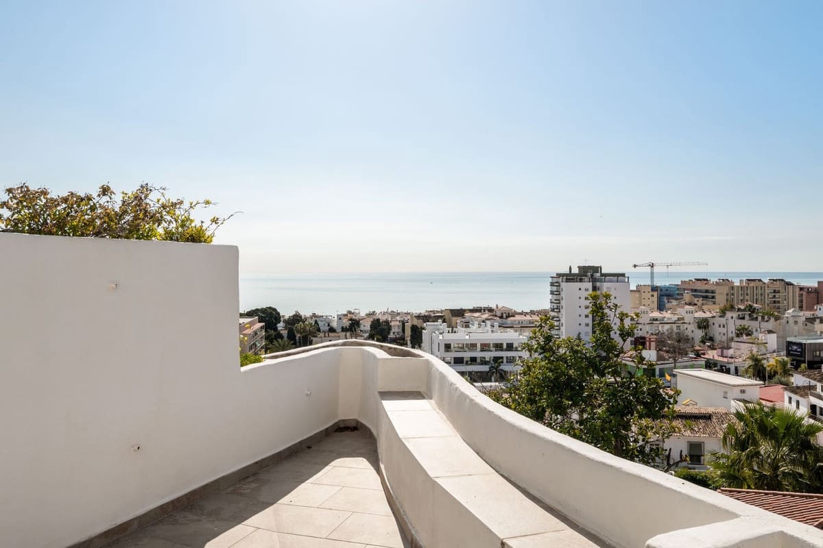Apartamento de 2 habitaciones en Torremolinos en venta con garaje - 930.000 € (Ref: 9734178)