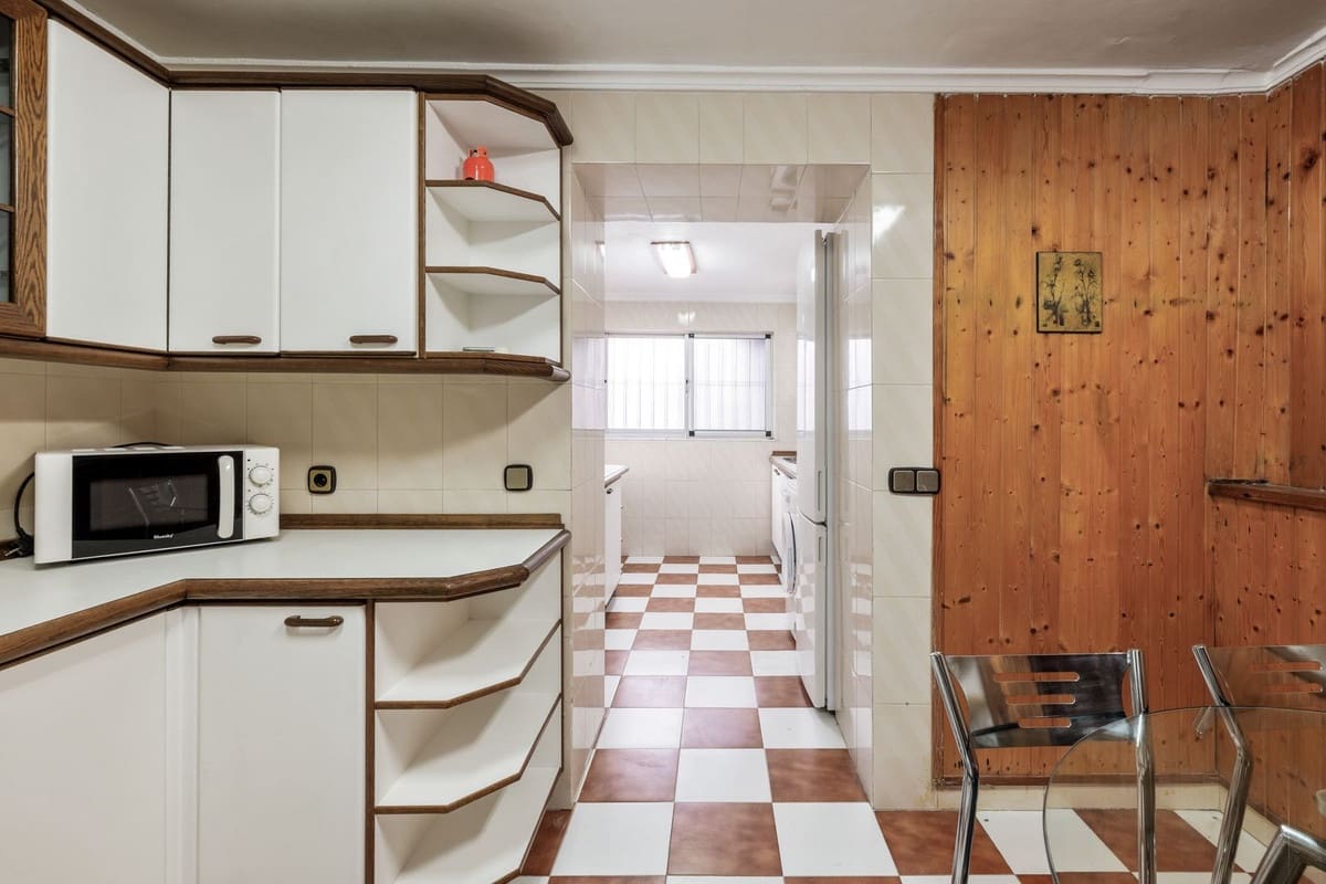 Apartamento de 2 habitaciones en Torremolinos en venta con garaje - 930.000 € (Ref: 9734178)