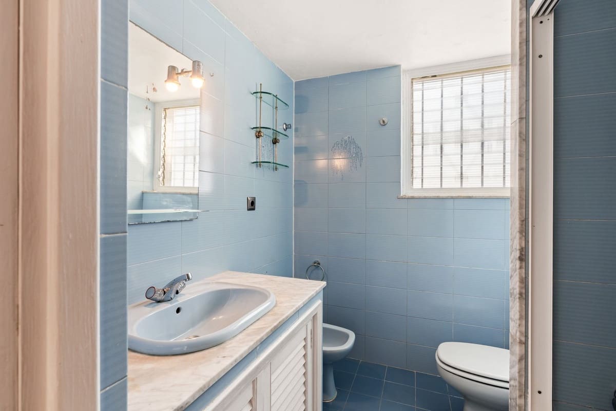 Apartamento de 2 habitaciones en Torremolinos en venta con garaje - 930.000 € (Ref: 9734178)