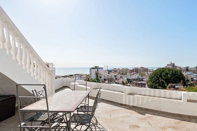 2 soveværelse Lejlighed til salg i Torremolinos med garage - € 930.000 (Ref: 9734178)