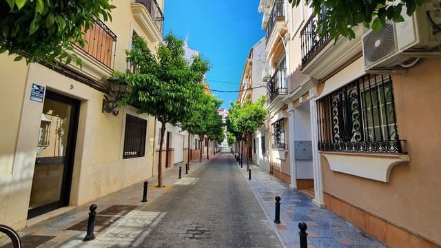 2 quarto Apartamento para venda em Castillo Sohail, Fuengirola - 299 000 € (Ref: 9734180)