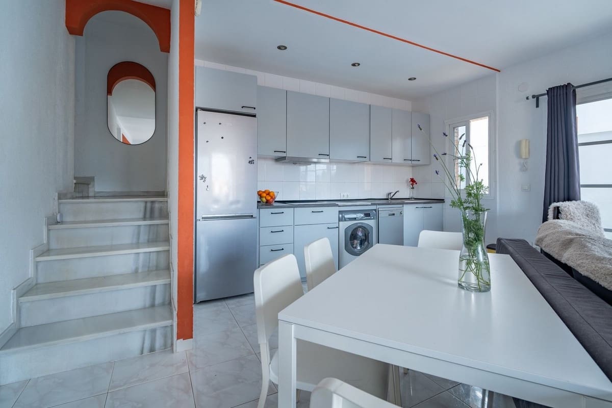 7 bedroom Villa for sale in Malaga city - € 1,100,000 (Ref: 9737367)