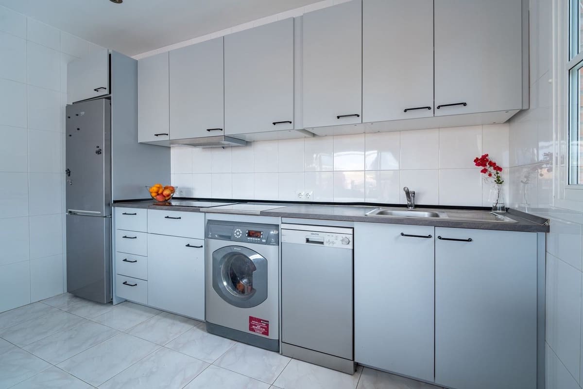 7 bedroom Villa for sale in Malaga city - € 1,100,000 (Ref: 9737367)