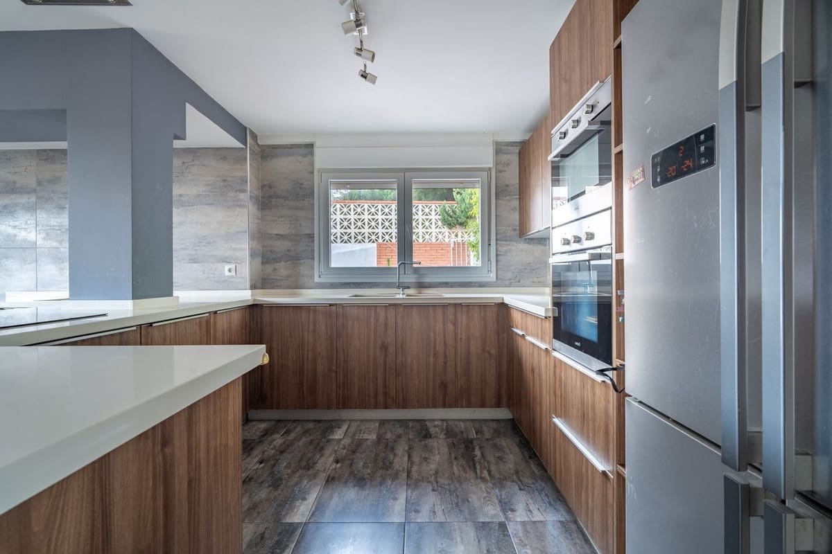 7 bedroom Villa for sale in Malaga city - € 1,100,000 (Ref: 9737367)