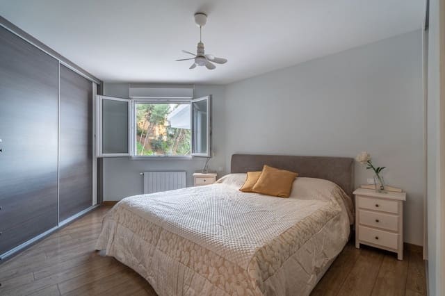 7 bedroom Villa for sale in El Candado, Málaga city - € 1,100,000 (Ref: 9737367)