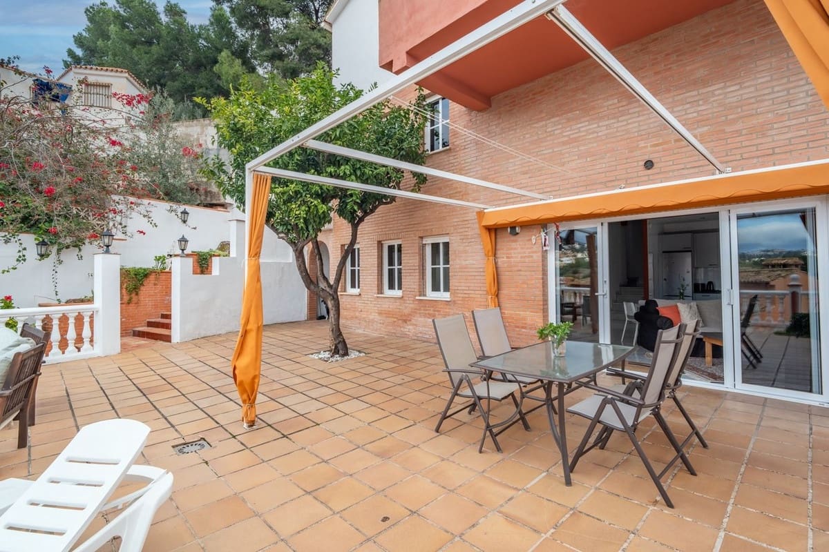 7 bedroom Villa for sale in Malaga city - € 1,100,000 (Ref: 9737367)