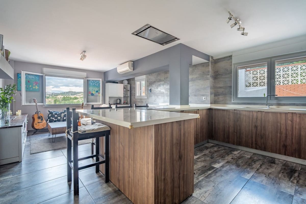 7 bedroom Villa for sale in Malaga city - € 1,100,000 (Ref: 9737367)