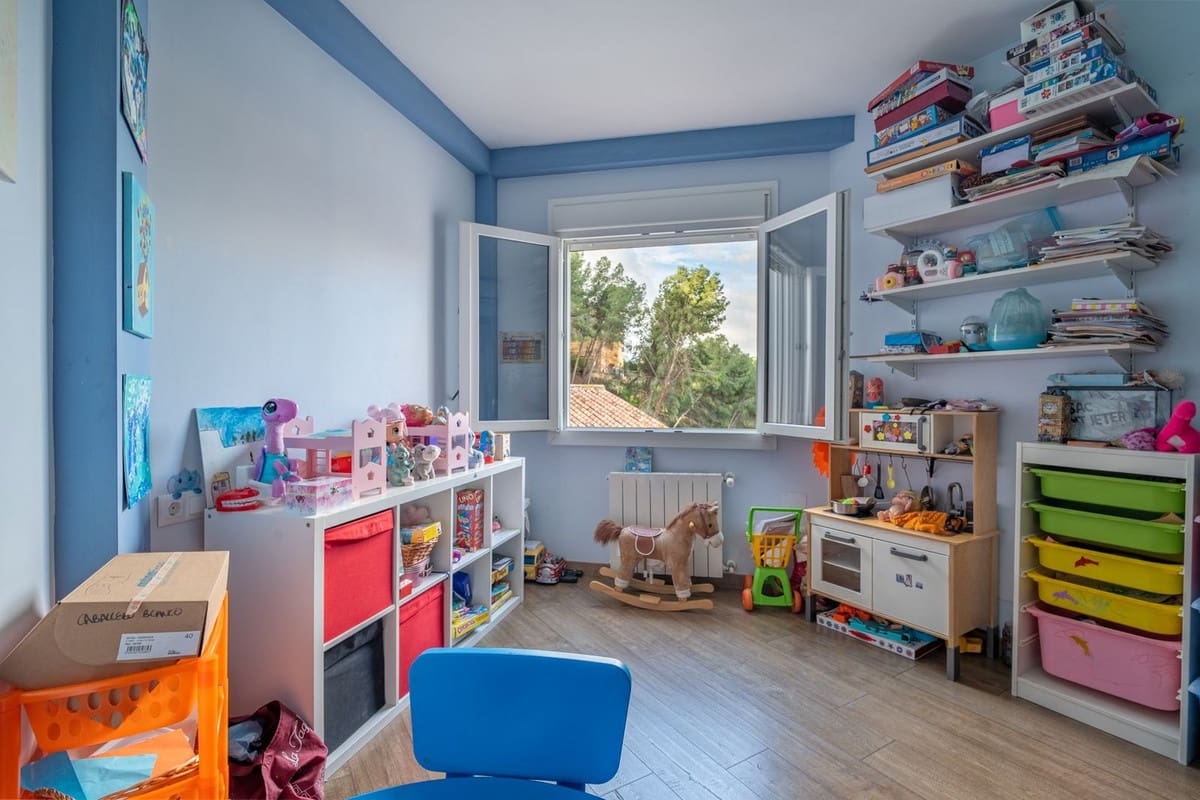 7 bedroom Villa for sale in Malaga city - € 1,100,000 (Ref: 9737367)