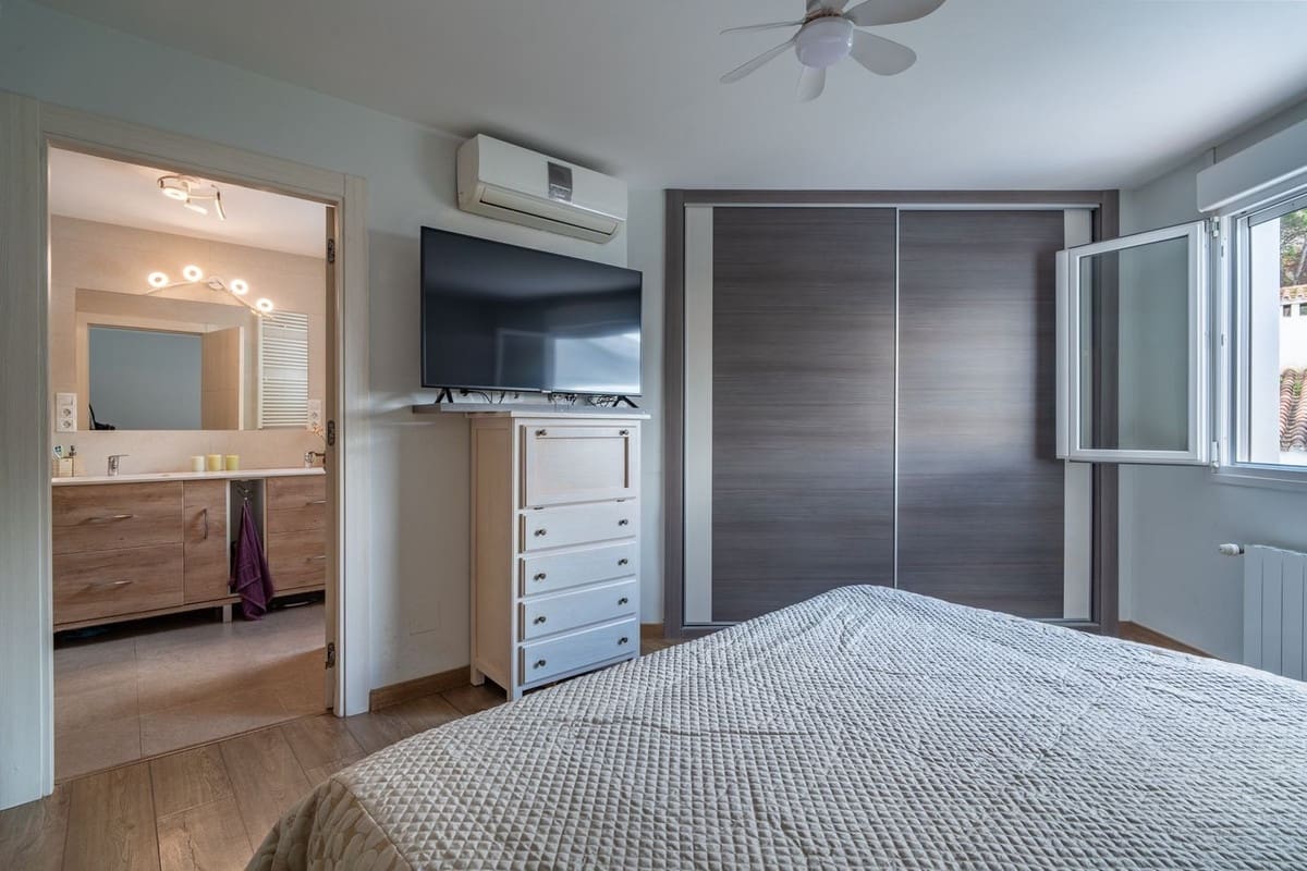 7 bedroom Villa for sale in Malaga city - € 1,100,000 (Ref: 9737367)