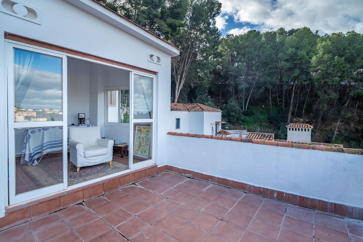 7 bedroom Villa for sale in Malaga city - € 1,100,000 (Ref: 9737367)