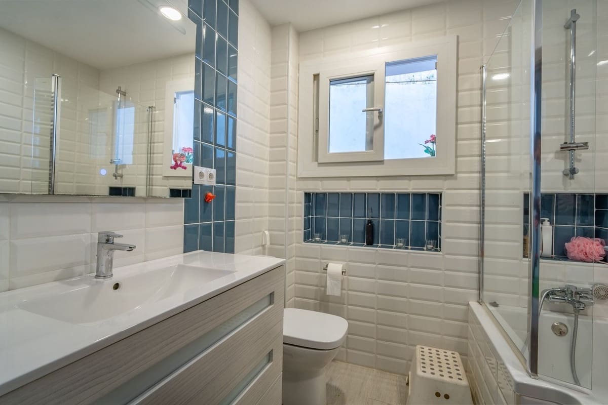 7 bedroom Villa for sale in Malaga city - € 1,100,000 (Ref: 9737367)