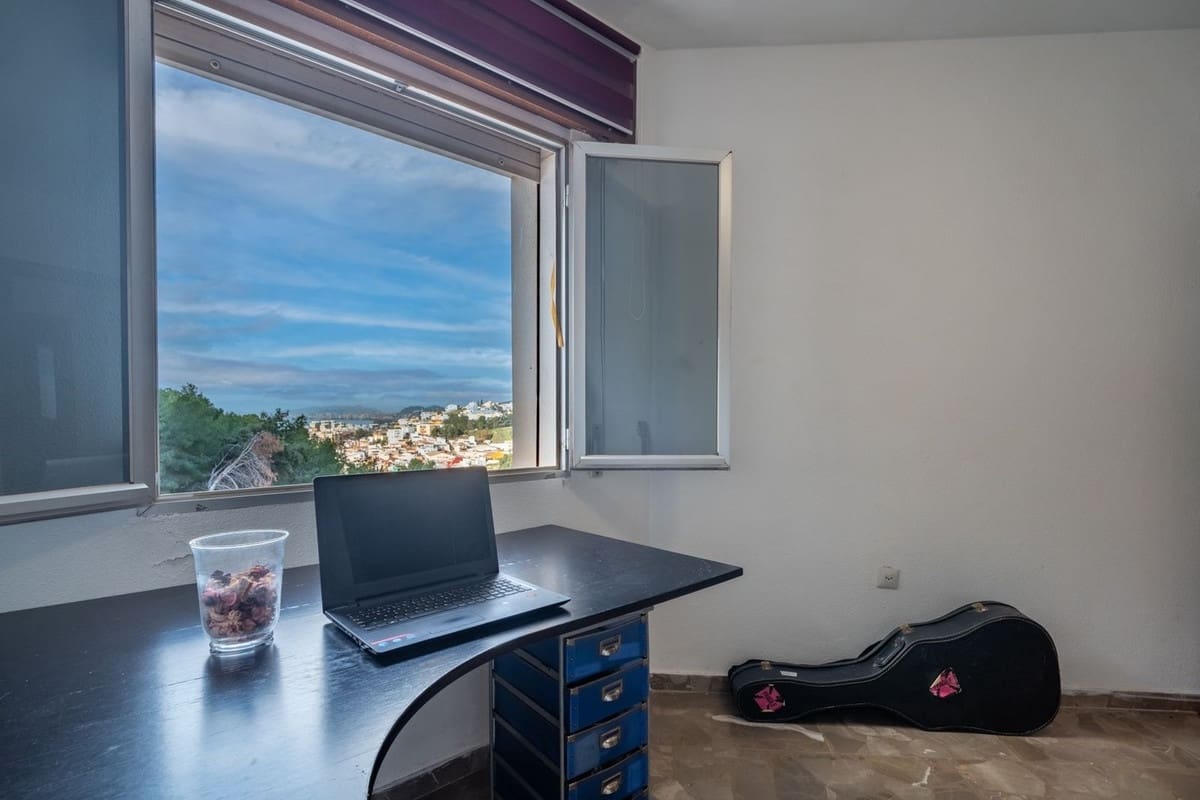 7 bedroom Villa for sale in Malaga city - € 1,100,000 (Ref: 9737367)