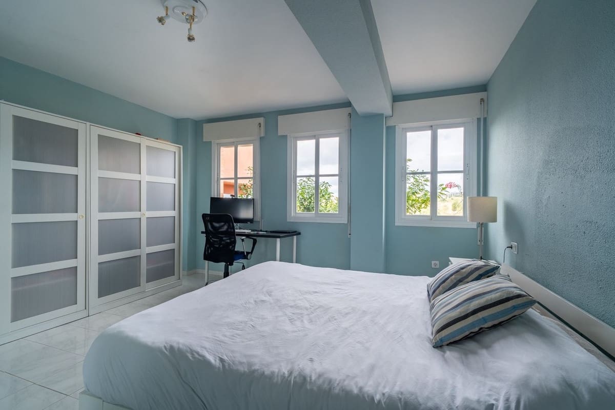 7 bedroom Villa for sale in Malaga city - € 1,100,000 (Ref: 9737367)