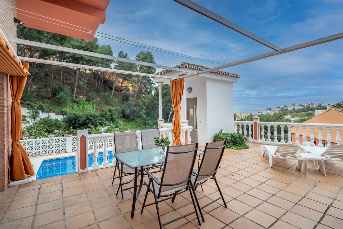 7 bedroom Villa for sale in Malaga city - € 1,100,000 (Ref: 9737367)