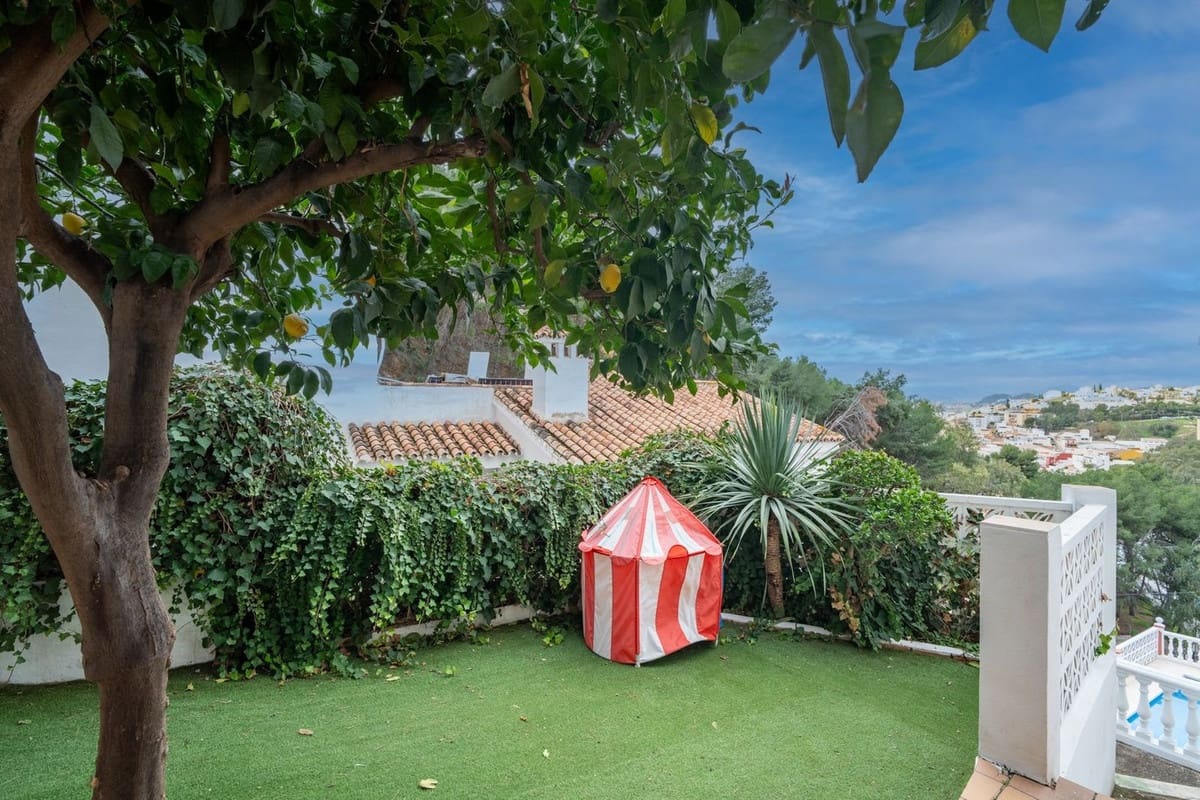 7 bedroom Villa for sale in Malaga city - € 1,100,000 (Ref: 9737367)