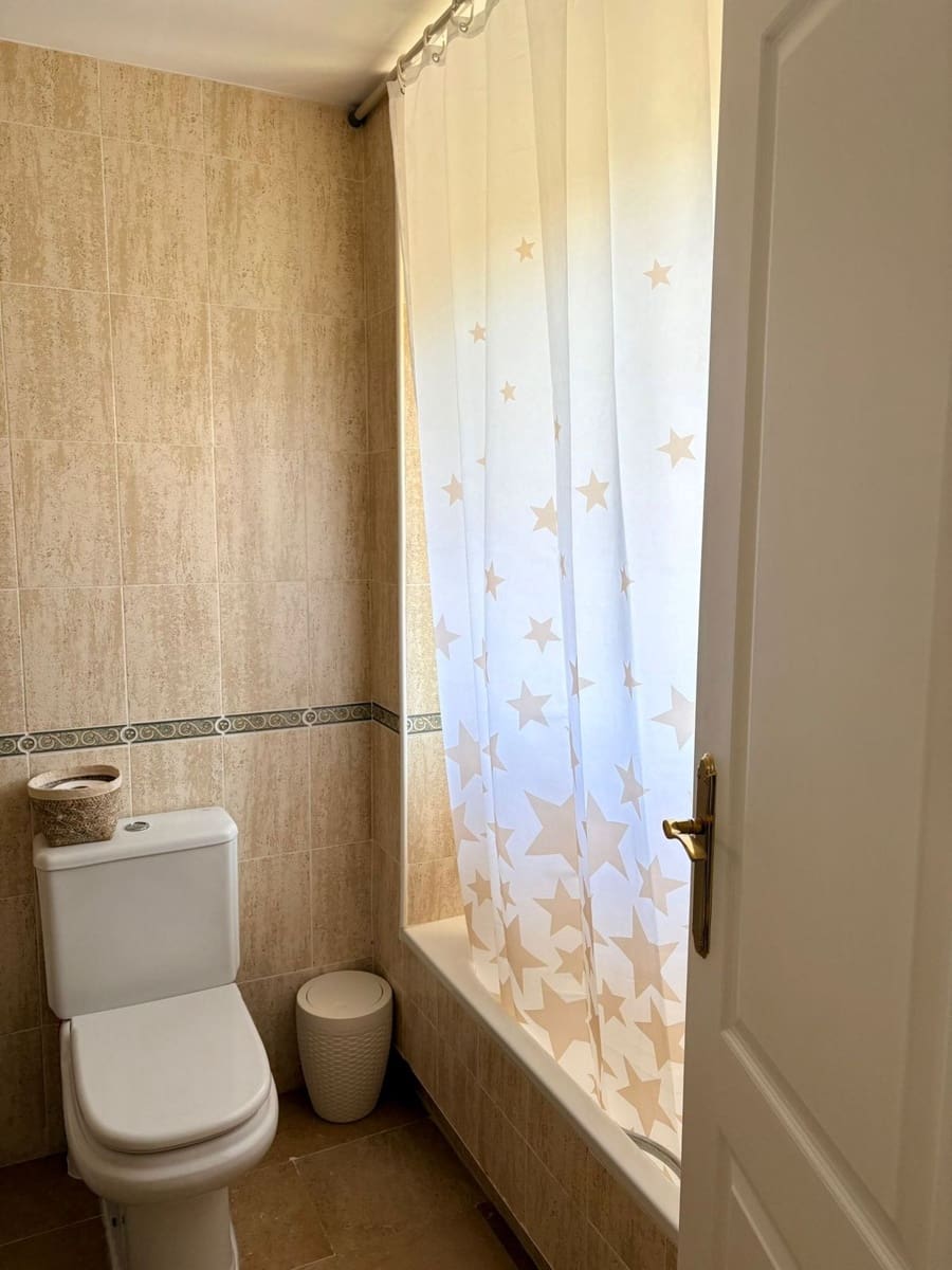 2 bedroom Apartment for sale in Calahonda with garage - € 369,000 (Ref: 9741402)