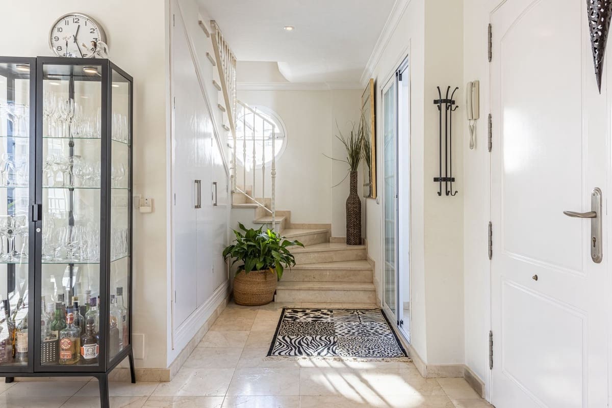 1 quarto Apartamento para venda em San Pedro de Alcantara - 430 000 € (Ref: 9741403)