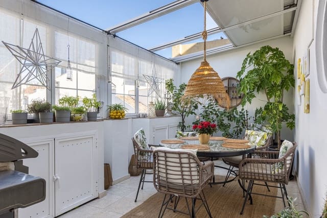 1 quarto Apartamento para venda em San Pedro de Alcántara Pueblo, Marbella - 430 000 € (Ref: 9741403)