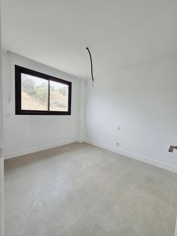 2 soveværelse Lejlighed til salg i Castillo Sohail, Fuengirola med garage - € 659.000 (Ref: 9741406)