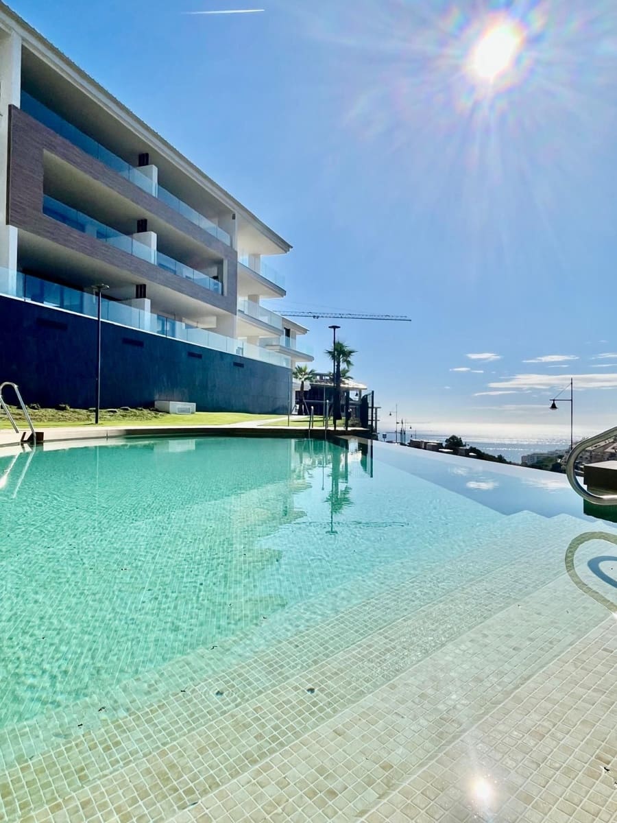 2 soveværelse Lejlighed til salg i Fuengirola med garage - € 659.000 (Ref: 9741406)