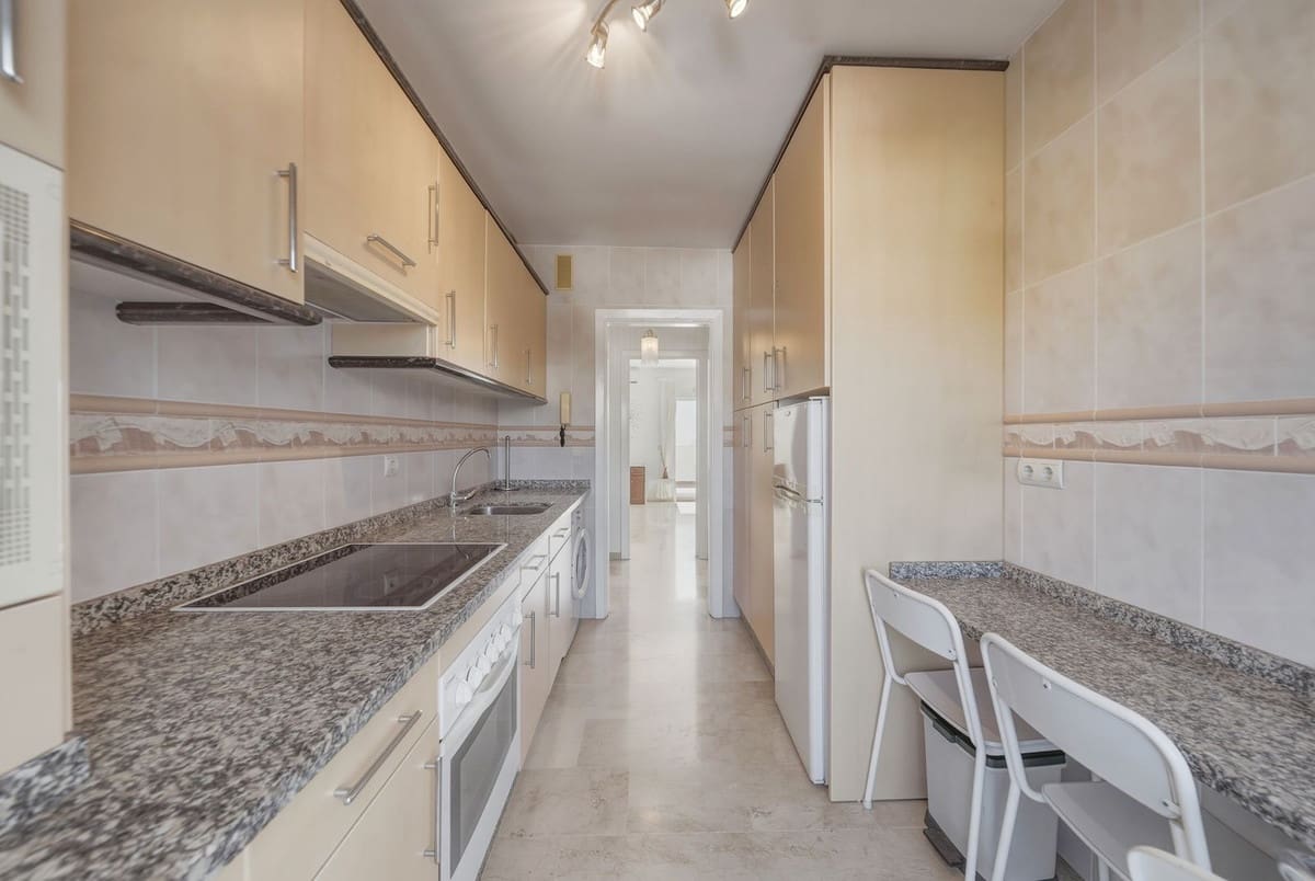 1 soveværelse Penthouse til salg i Benalmadena med garage - € 290.000 (Ref: 9744001)