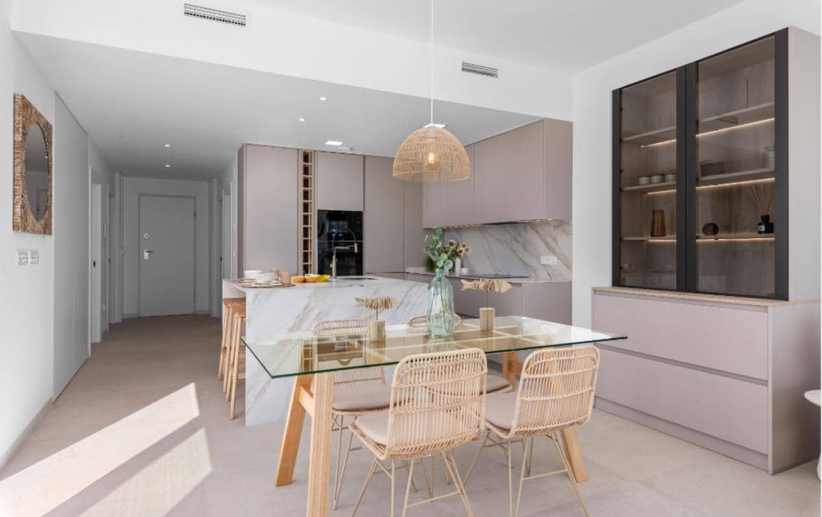 Chalet de 3 habitaciones en Los Alcázares en venta - 559.900 € (Ref: 9745189)