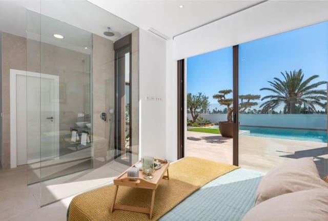 Chalet de 3 habitaciones en Centro, Los Alcázares en venta - 559.900 € (Ref: 9745189)