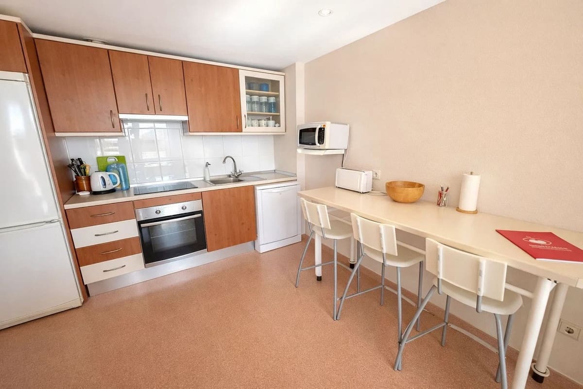 2 soverom Leilighet til salgs i San Luis de Sabinillas med garasje - € 250 000 (Ref: 9751439)