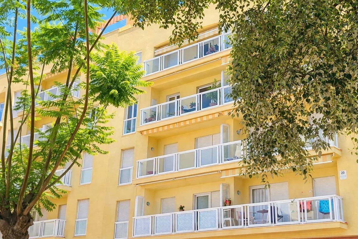 2 soverom Leilighet til salgs i San Luis de Sabinillas med garasje - € 250 000 (Ref: 9751439)