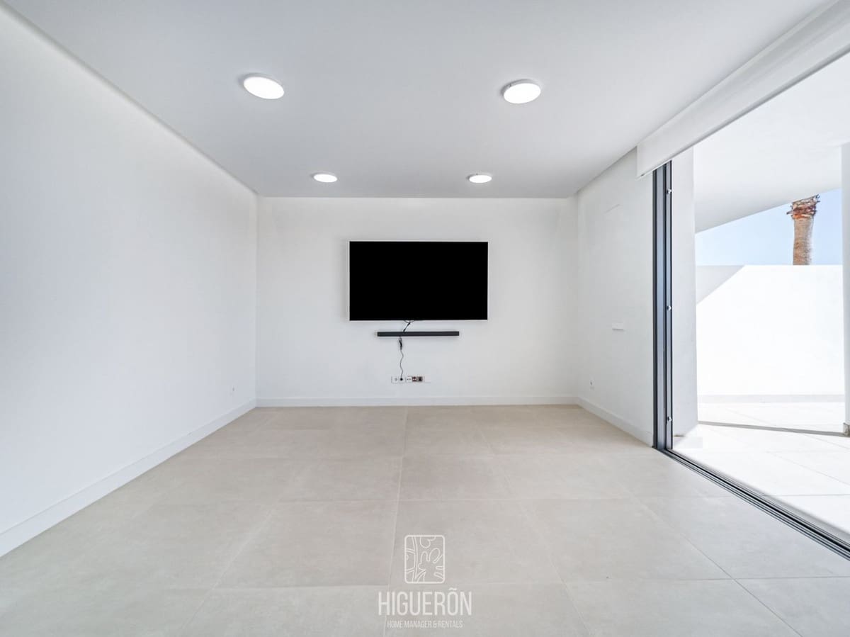 3 soveværelse Lejlighed til salg i Fuengirola - € 777.000 (Ref: 9755056)