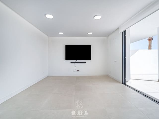 3 slaapkamer Appartement te koop in Castillo Sohail, Fuengirola - € 777.000 (Ref: 9755056)