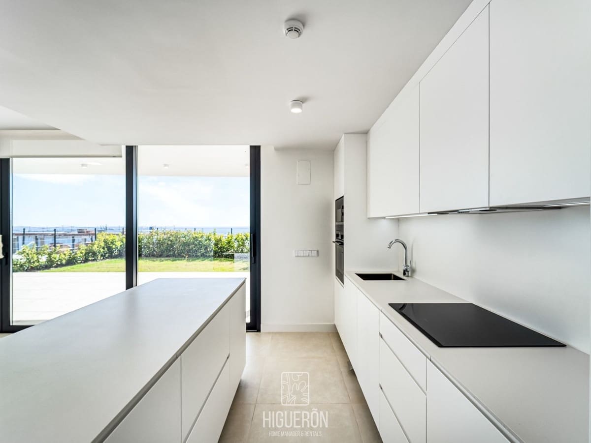 3 soveværelse Lejlighed til salg i Fuengirola - € 777.000 (Ref: 9755056)